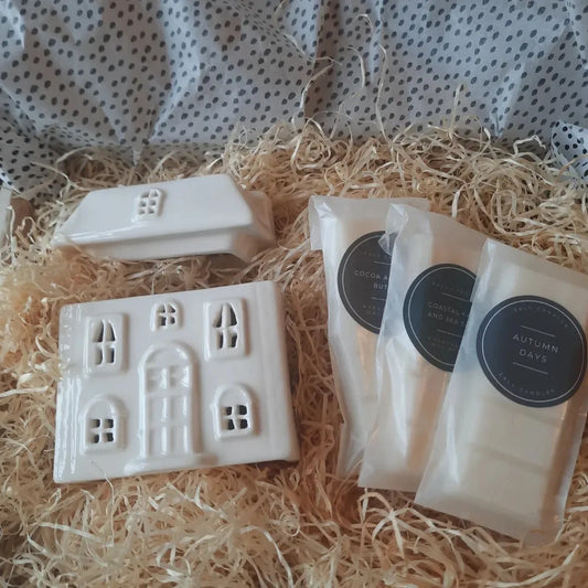 Gift hamper - house burner and 3 waxmelts