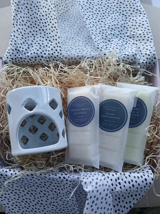 Gift hamper- Lattice white burner and 3 waxmelts